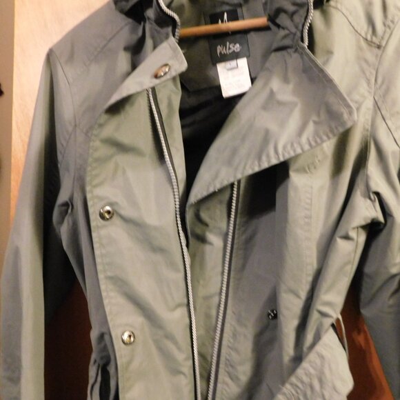 Raincoat Double Breasted Zip and Button up Hooded Pulse Large - Picture 3 of 8